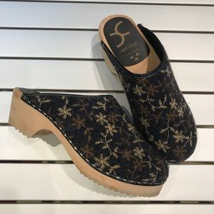 Cape Clogs Sweden Sz 38
